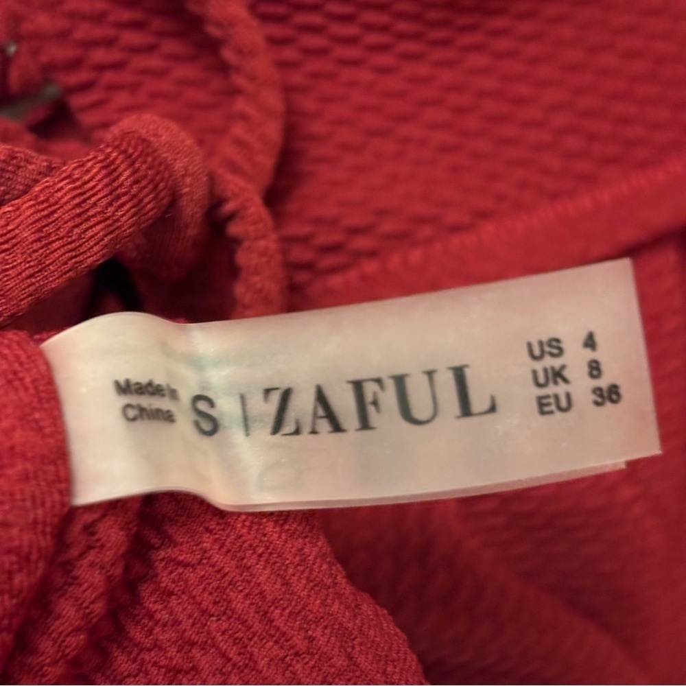 ZAFUL Scarlet Scalloped Textured Knit Bikini Wide Strap Top Separate S US4 - Picture 4 of 7